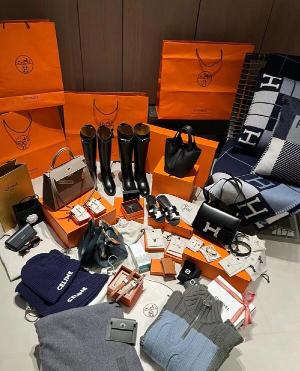 张家港市回收奢侈品鞋服.jpg